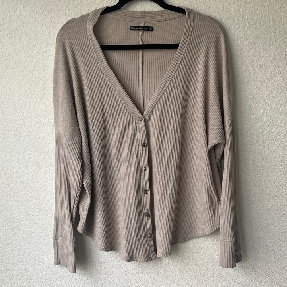 Abercrombie & Fitch Taupe Ribbed Button-Front V-Neck Cardigan